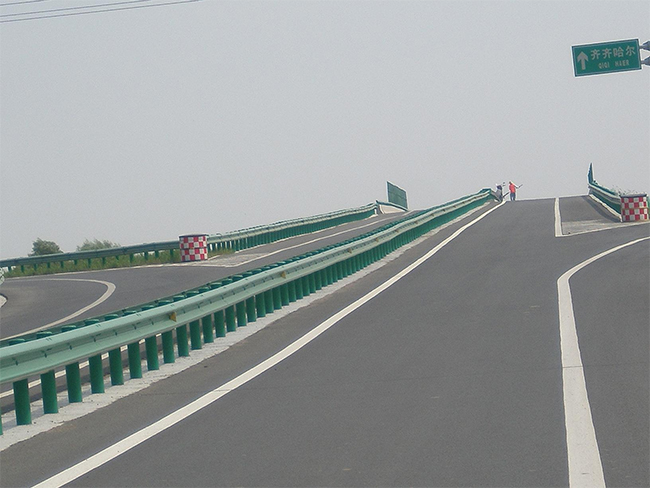 亳州高速公路护栏的材质与规格