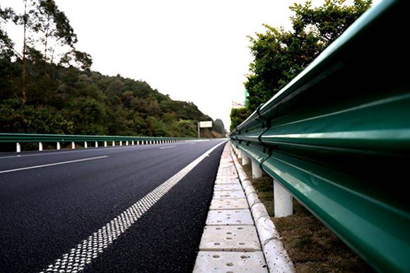亳州高速公路护栏的常用类型